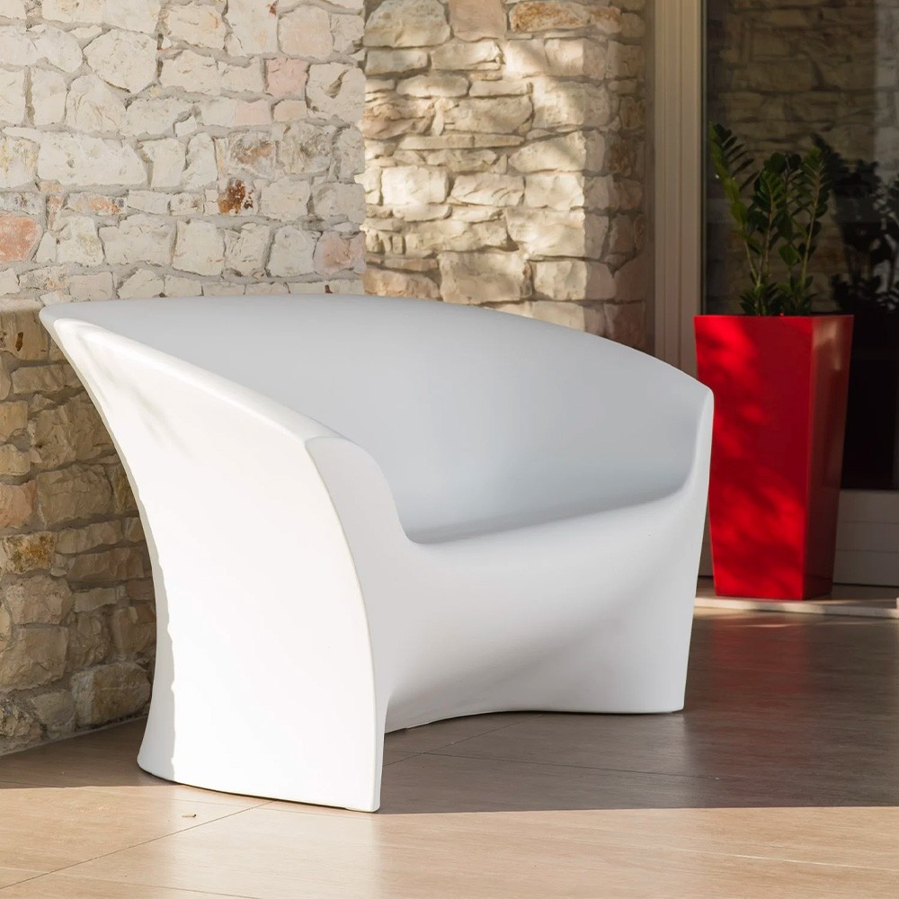 Modern design 3-seater sofa for outdoor restaurant bar Ohla