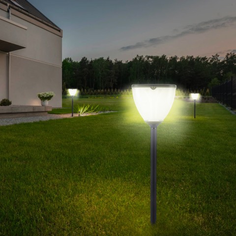 Garden Light 400 Lumens 3 LED Temperature Solar Panel Gaslight Promotion