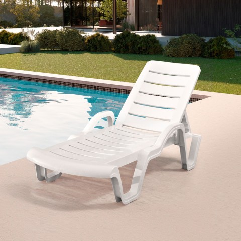 Set of 18 Professionals Plastic Sun Loungers for Pools and Resorts Promotion