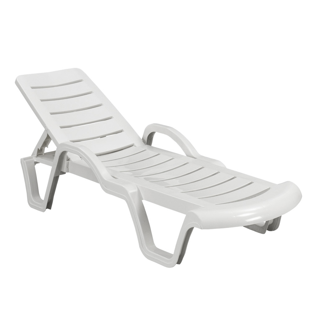 Set of 18 Professionals Plastic Sun Loungers for Pools and Resorts